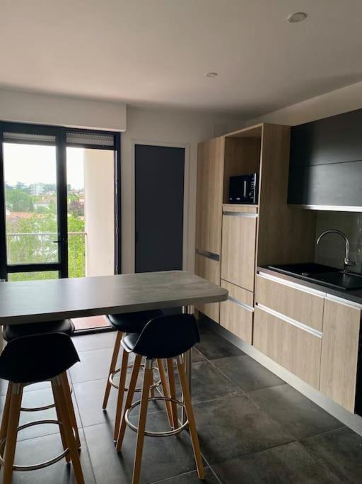 T3 - Centre - 75M2 - 2 Sdb - Parking - Calme Lägenhet Anglet Exteriör bild